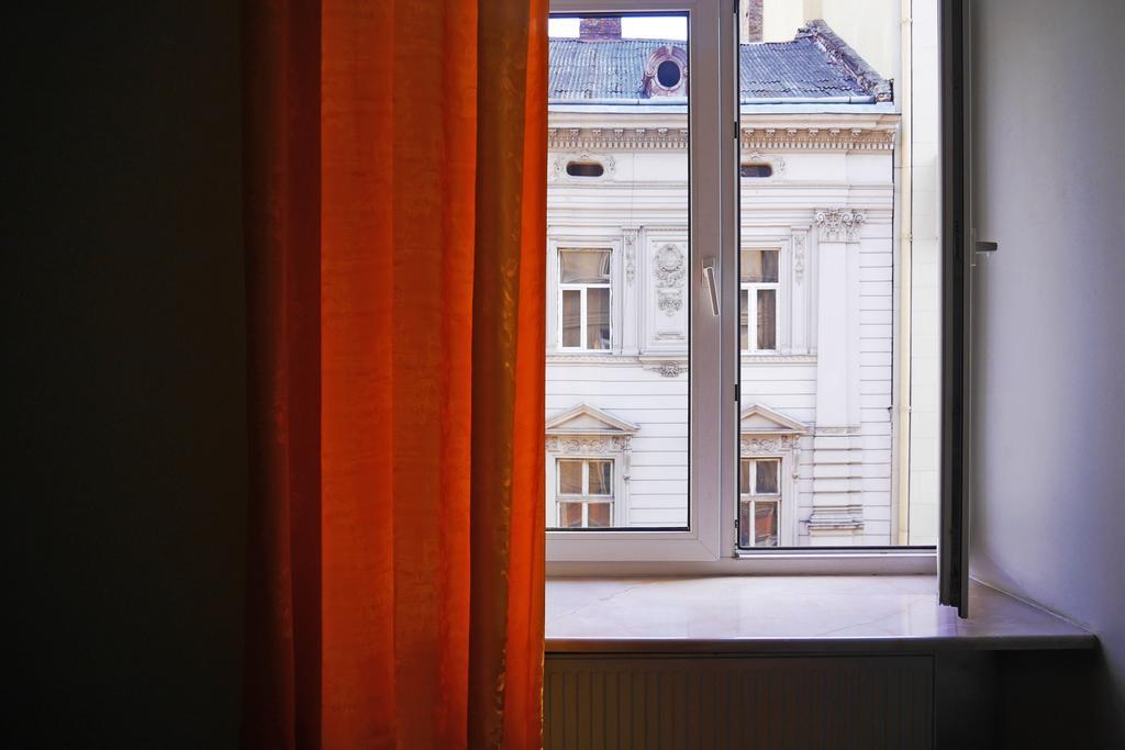 Apartment On Svobody Avenue Lviv Exterior foto